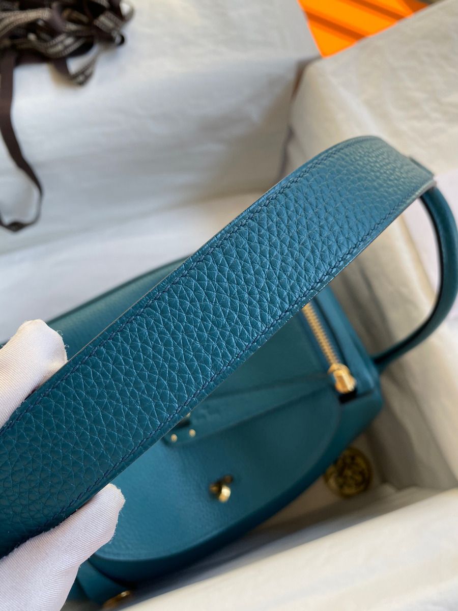 Hermes Lindy 30 Handmade Bag In Vert Bosphore Clemence Leather - Image 7