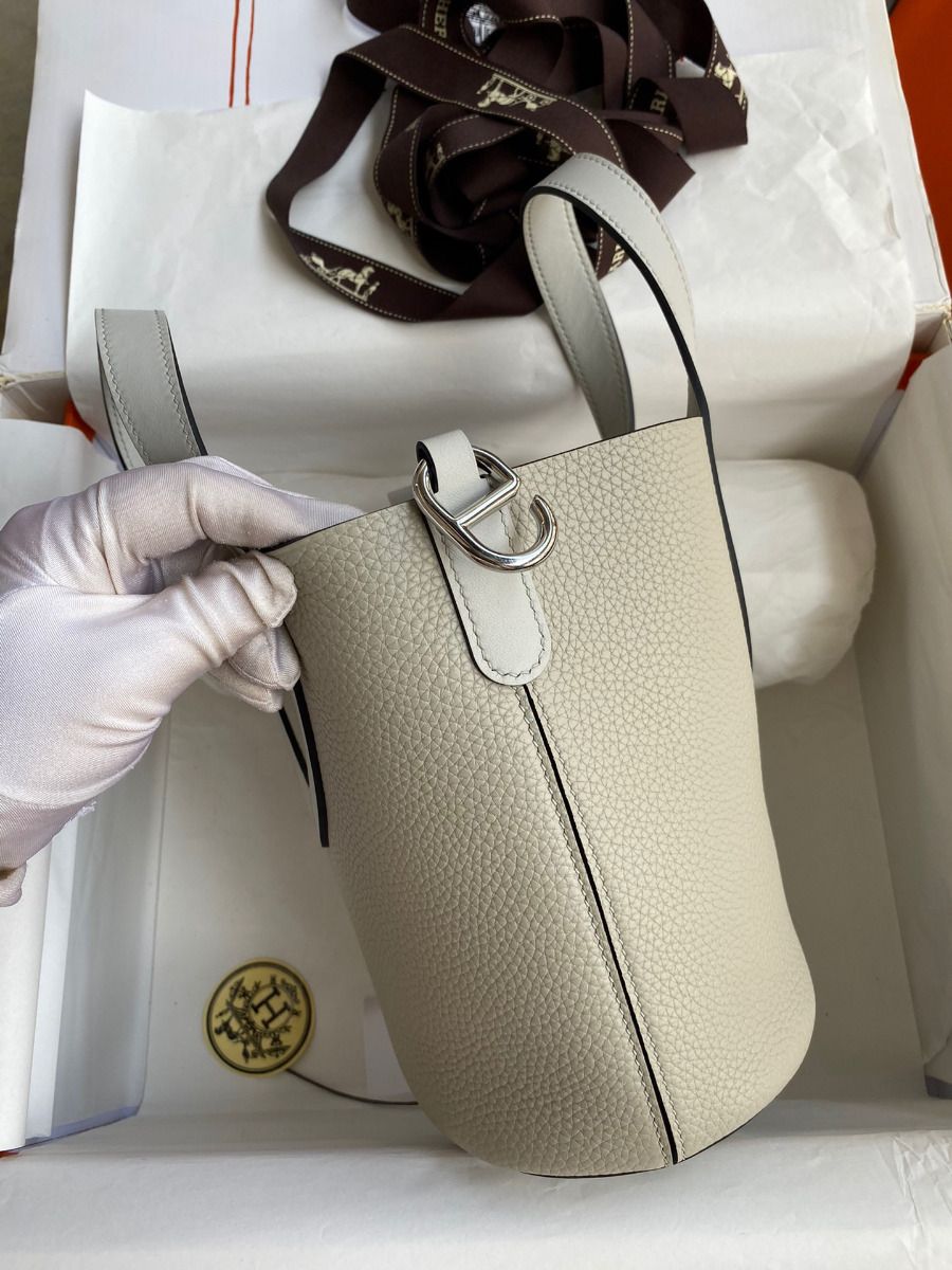 Hermes In The Loop 18 Handmade Bag in Pearl Grey Clemence Leather - Image 3