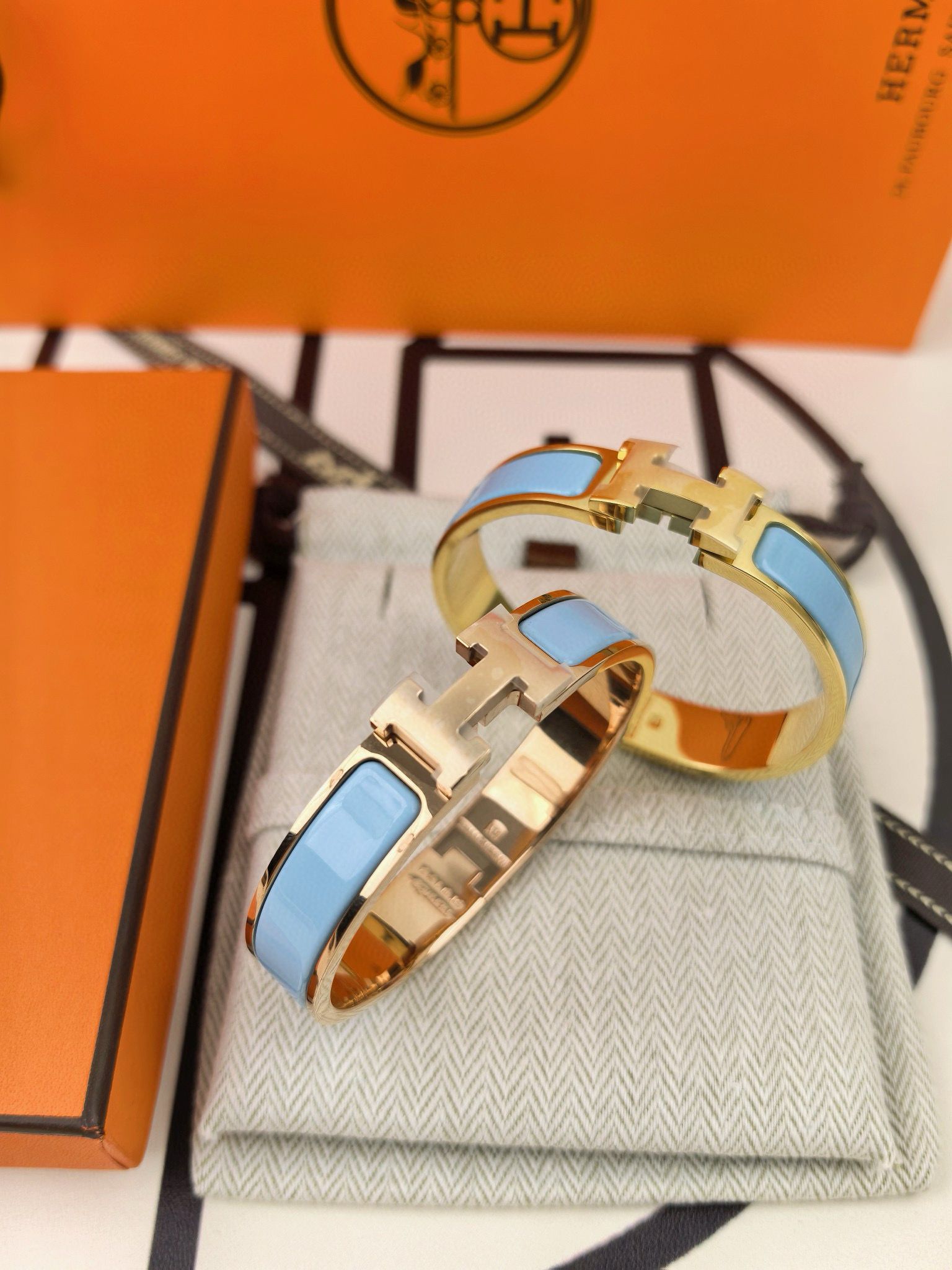 Hermes Blue Ciel Enamel Clic H Bracelet - Image 6
