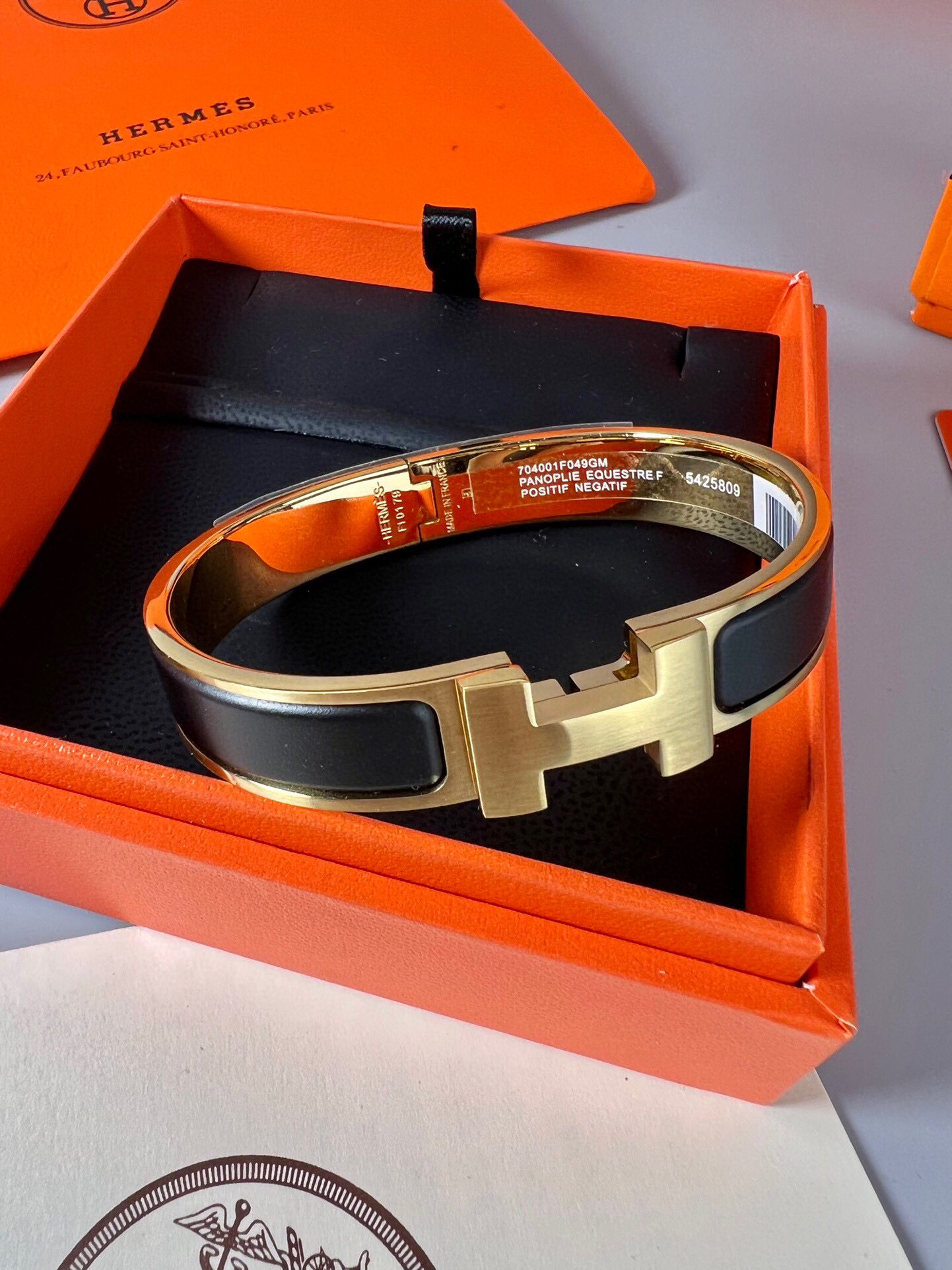Hermes Black Enamel Clic HH Bracelet - Image 5