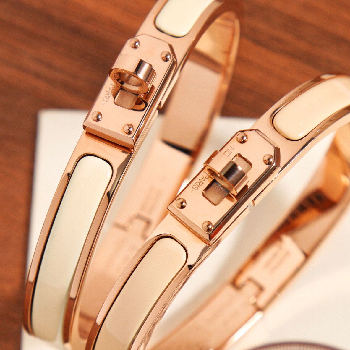Hermes Creme Mini Clic Kelly Bracelet - Image 3