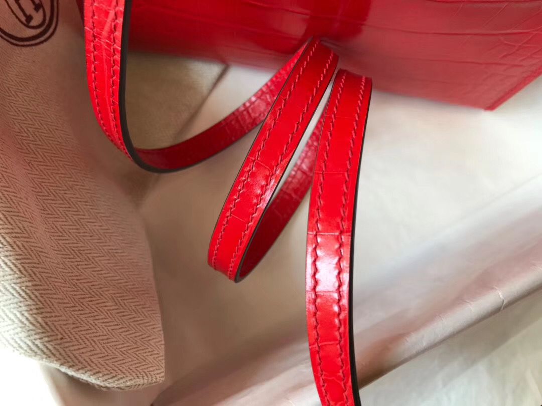 Hermes Kelly Mini II Handmade Bag In Red Crocodile Embossed Leather - Image 9