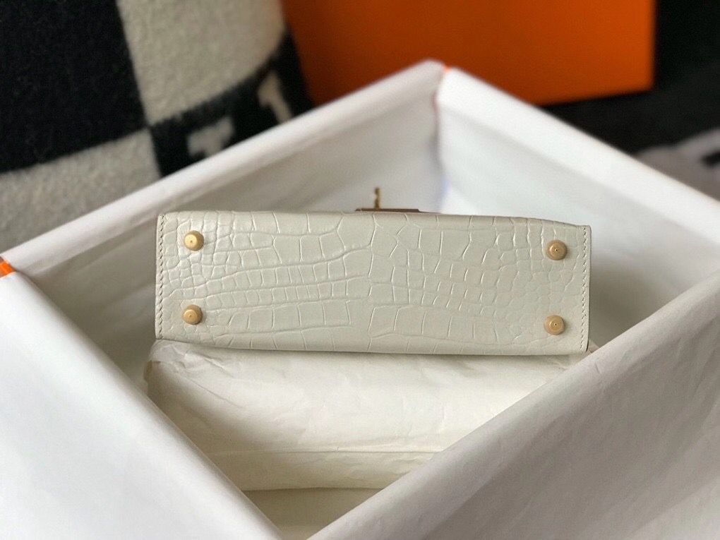Hermes Kelly Mini II Bag In Beton Embossed Crocodile Leather - Image 8