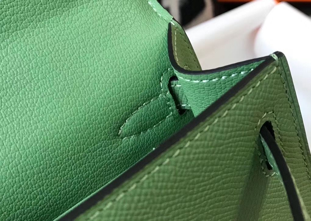 Hermes Kelly Mini II Bag In Vert Criquet Epsom Leather GHW - Image 8