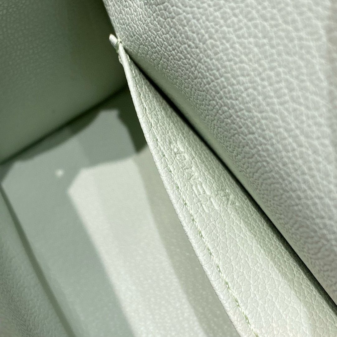 Hermes Kelly Mini II Bag In Vert Fizz Epsom Leather PHW - Image 9