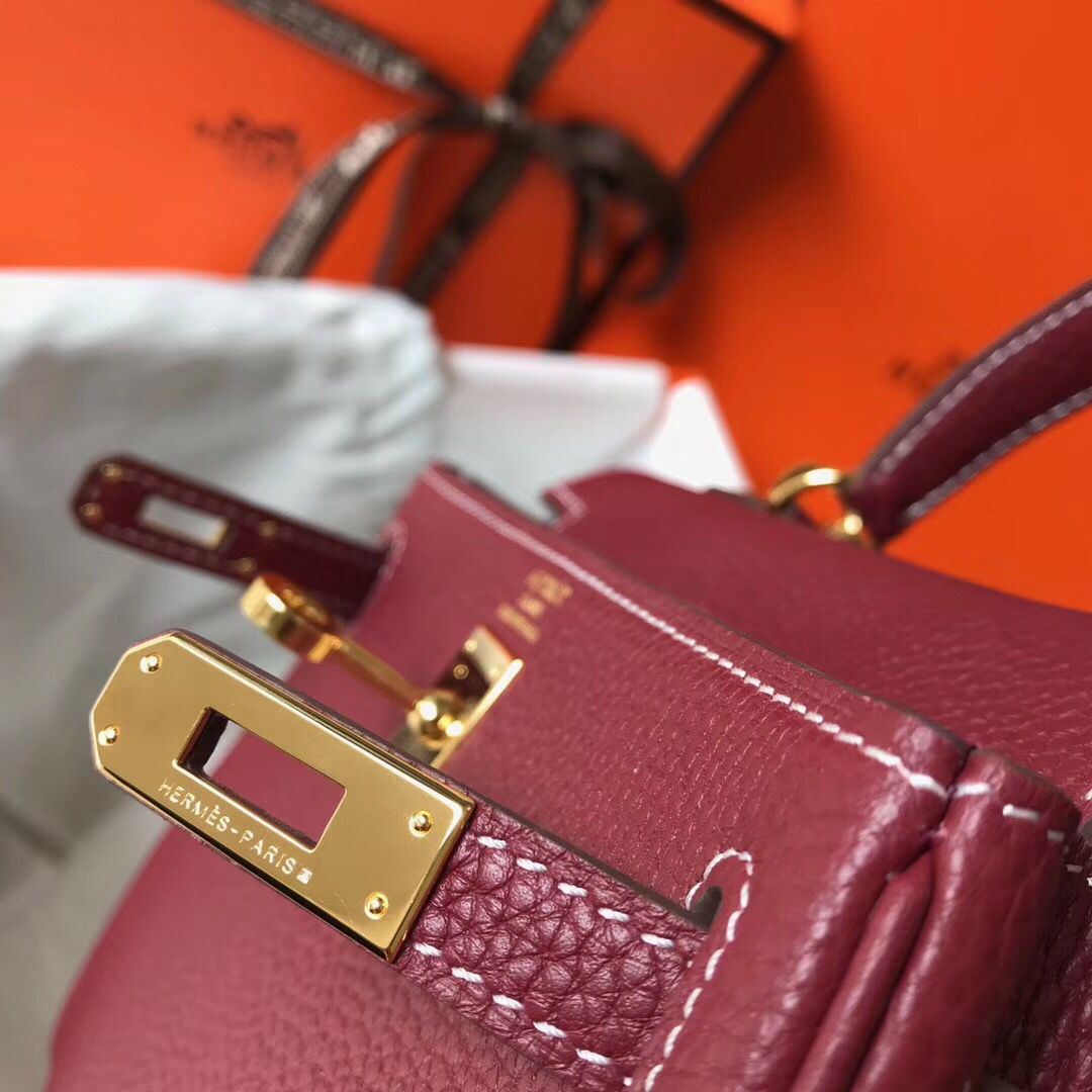 Hermes Kelly 20cm Bag In Bordeaux lemence Leather GHW - Image 5