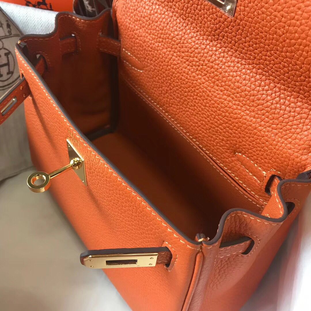 Hermes Kelly 20cm Bag In Orange Clemence Leather GHW - Image 9