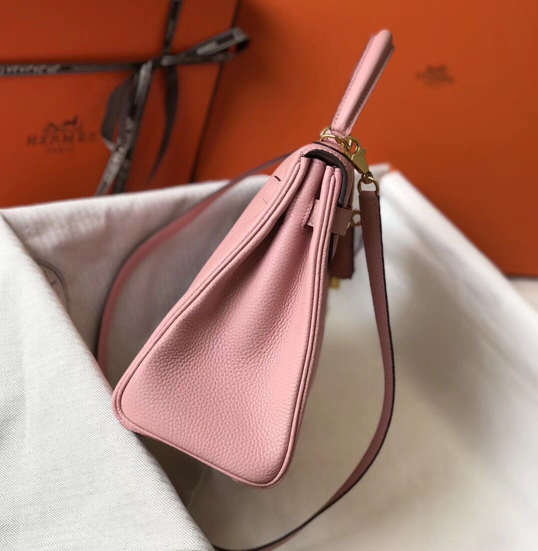 Hermes Kelly 28cm Bag In Pink Clemence Leather GHW - Image 4