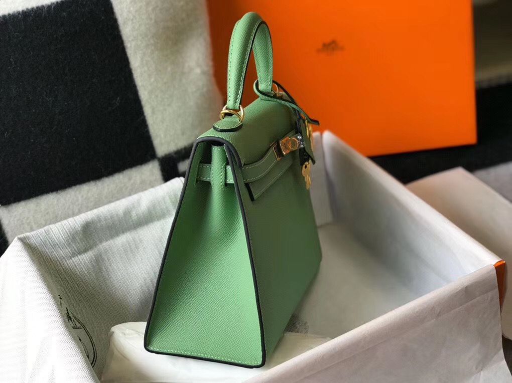 Hermes Kelly 28cm Bag In Vert Criquet Epsom Leather GHW - Image 5