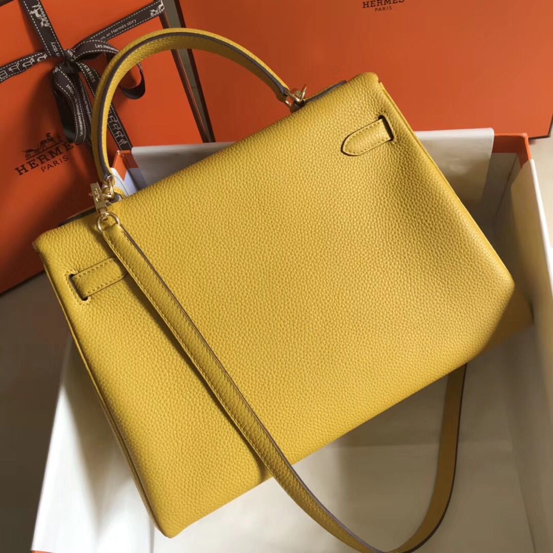 Hermes Kelly 32cm Bag In Yellow Clemence Leather GHW - Image 3