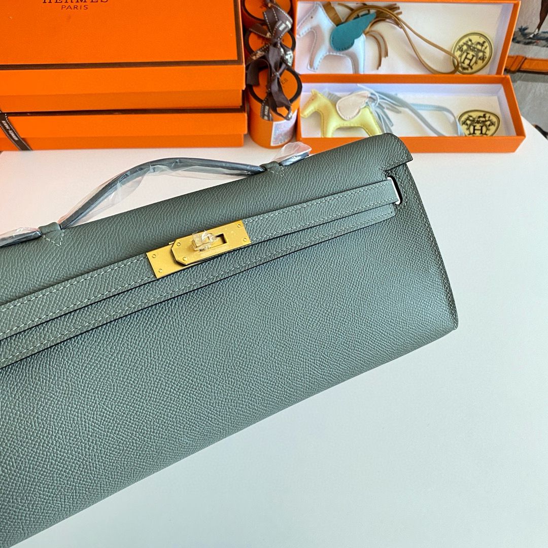 Hermes Kelly Cut Handmade Bag in Vert Amande Epsom Calfskin - Image 5