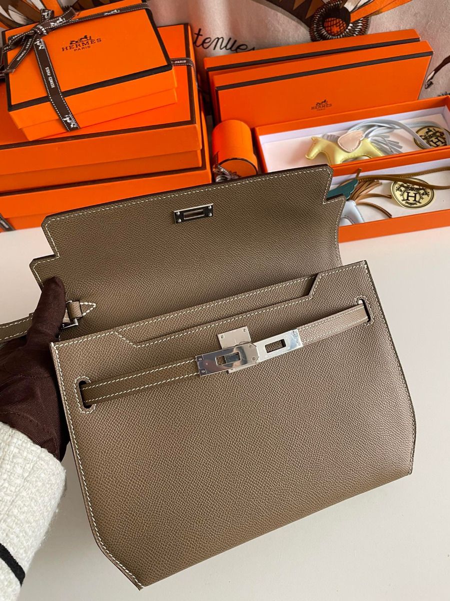 Hermes Kelly Depeches 25 Pouch in Taupe Epsom Calfskin - Image 6
