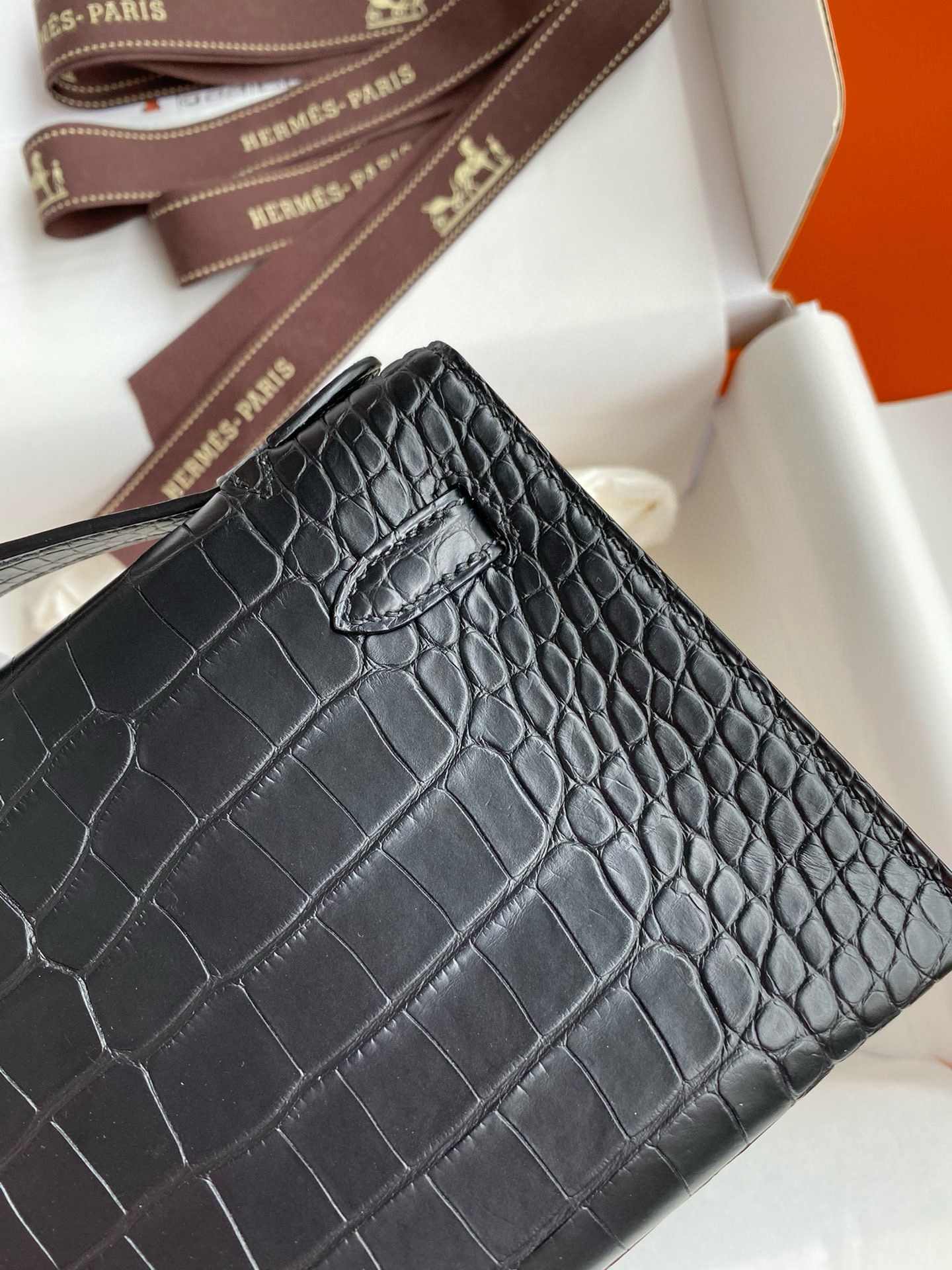 Hermes Kelly Pochette Handmade Bag in Black Matte Alligator Leather - Image 6