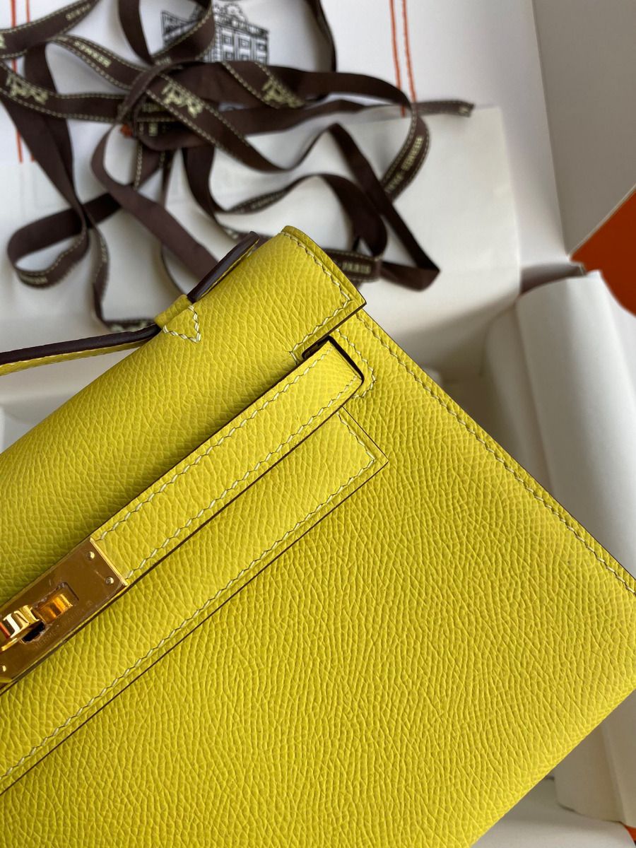 Hermes Kelly Pochette Handmade Bag In Lime Epsom Calfskin - Image 5