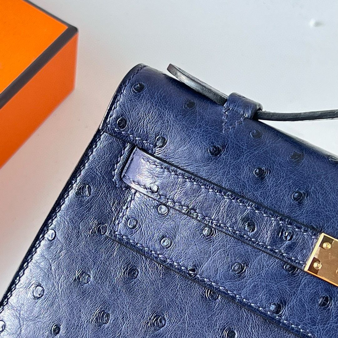 Hermes Kelly Pochette Handmade Bag in Blue de Malte Ostrich Leather - Image 4