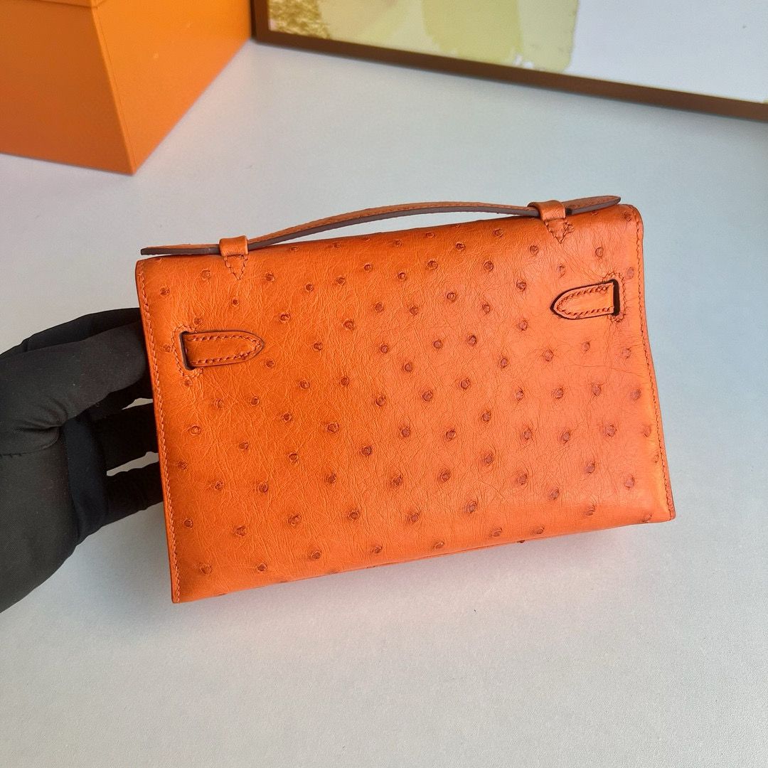 Hermes Kelly Pochette Handmade Bag in Orange Ostrich Leather - Image 5