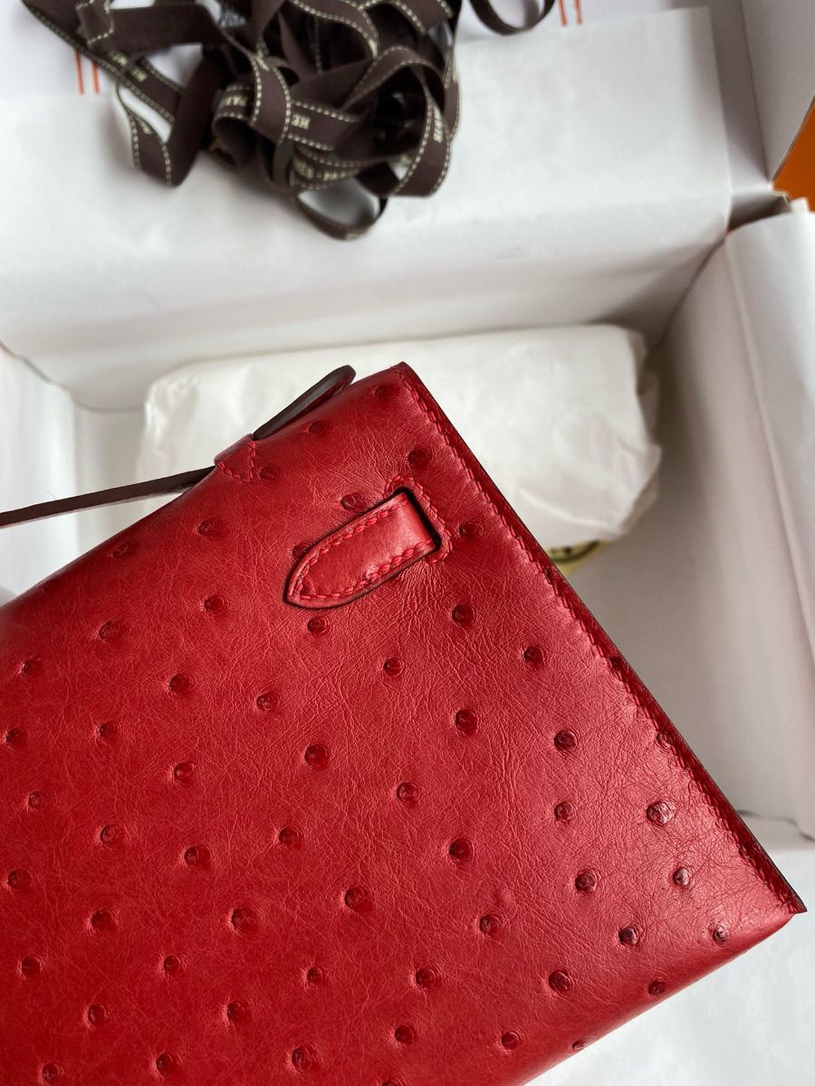 Hermes Kelly Pochette Handmade Bag In Red Ostrich Leather - Image 6