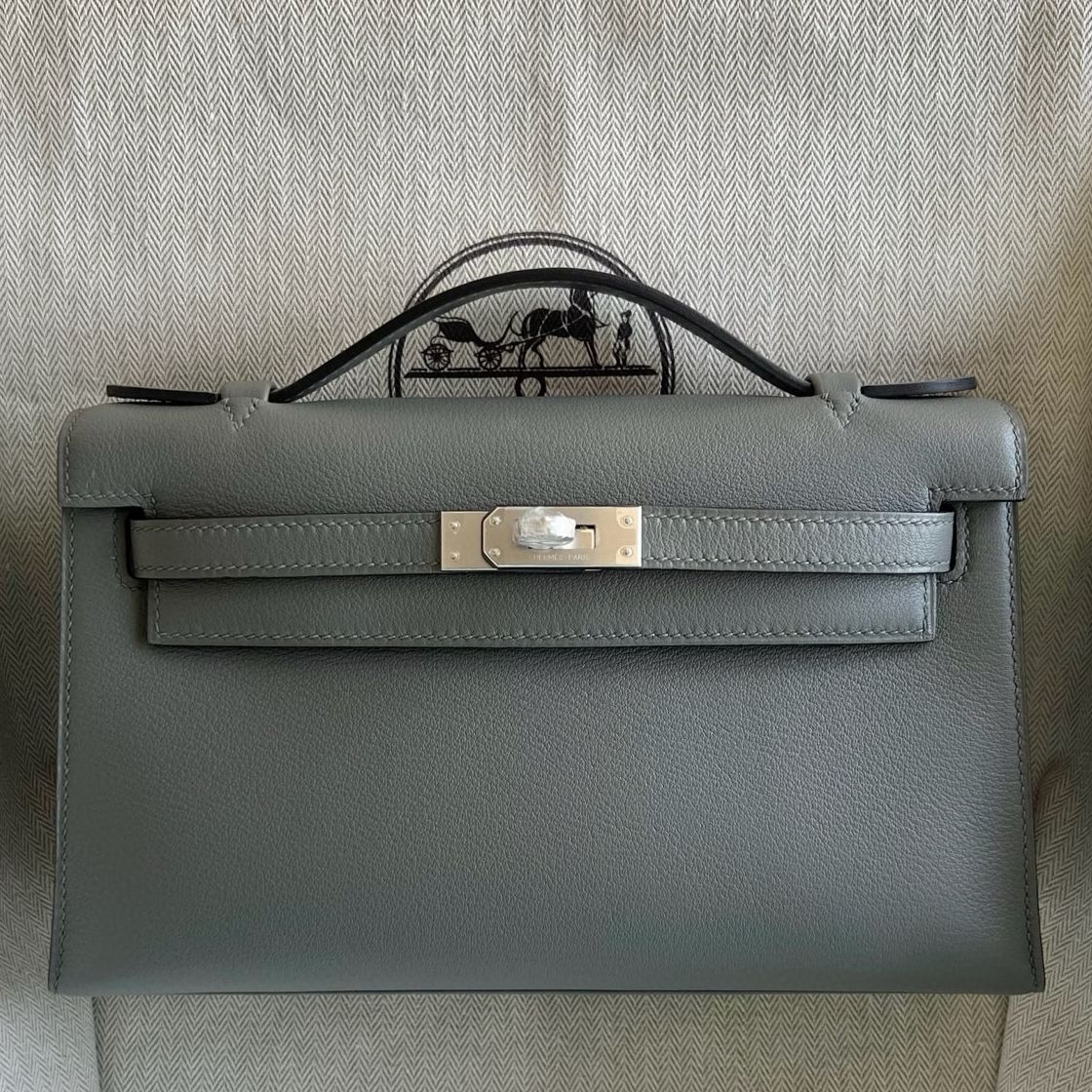 Hermes Kelly Pochette Handmade Bag in Gris Meyer Swift Calfskin