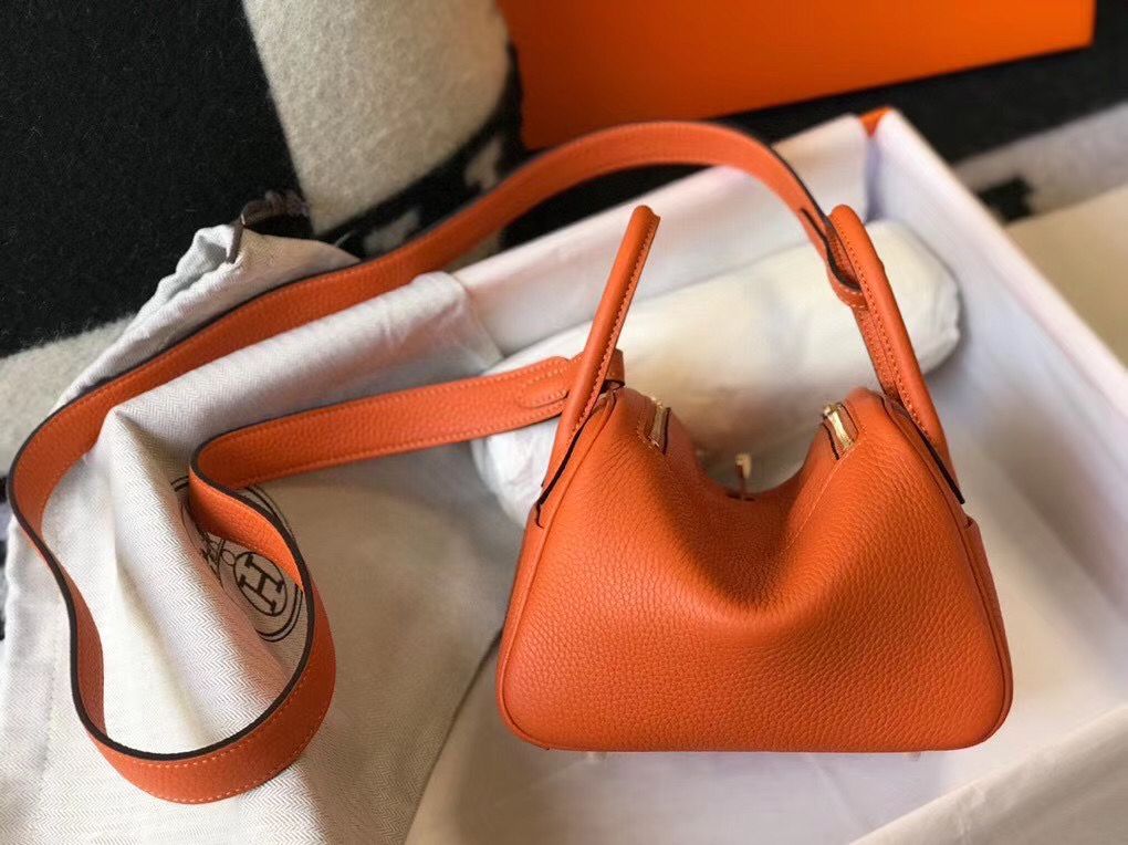Hermes Lindy Mini Bag In Orange Clemence Leather GHW - Image 3