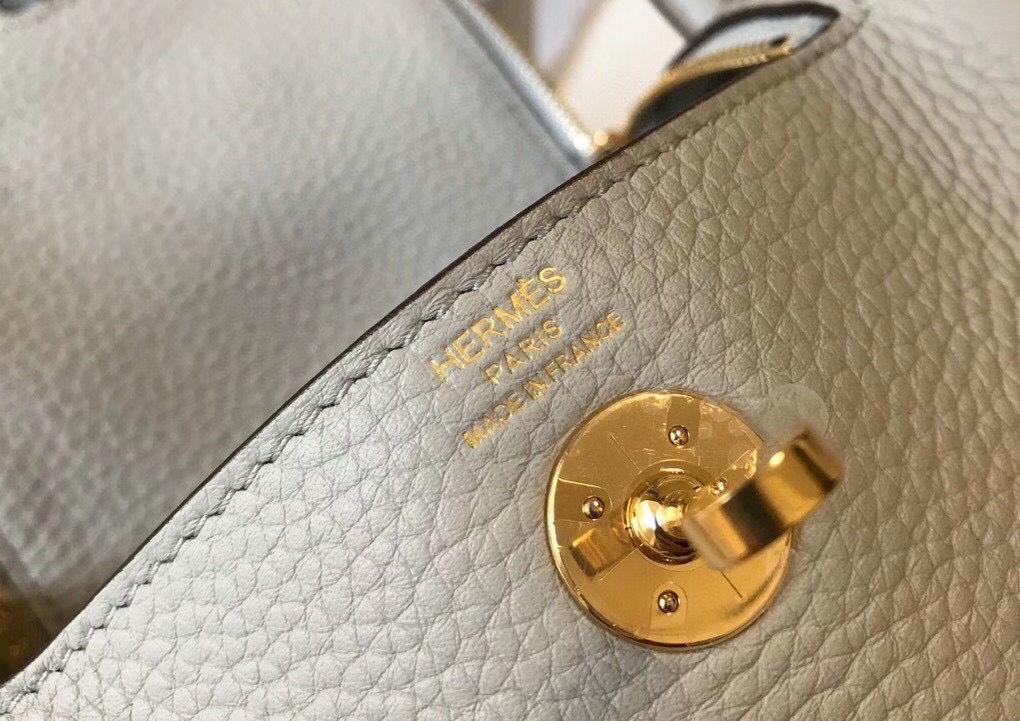 Hermes Lindy Mini Bag In Pearl Grey Clemence Leather GHW - Image 7