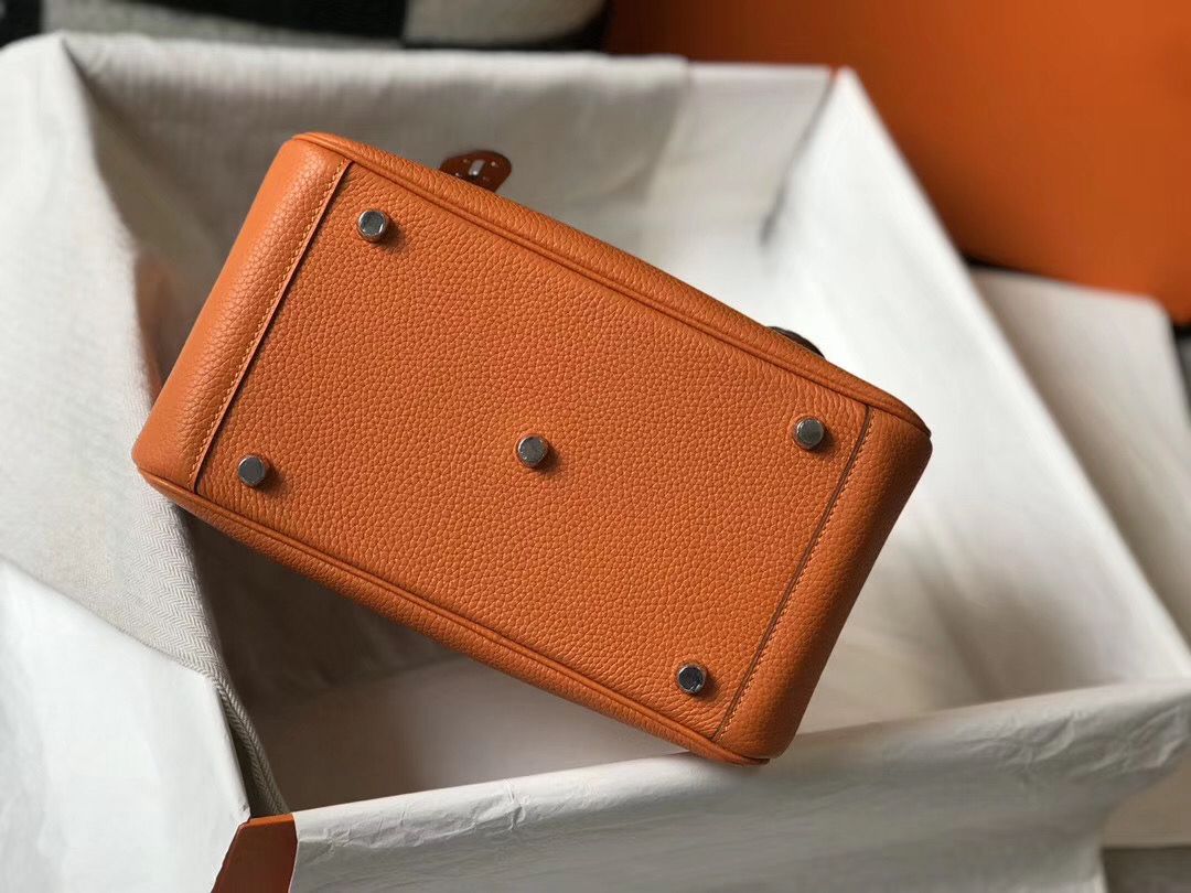 Hermes Lindy 26cm Bag In Orange Clemence Leather PHW - Image 4