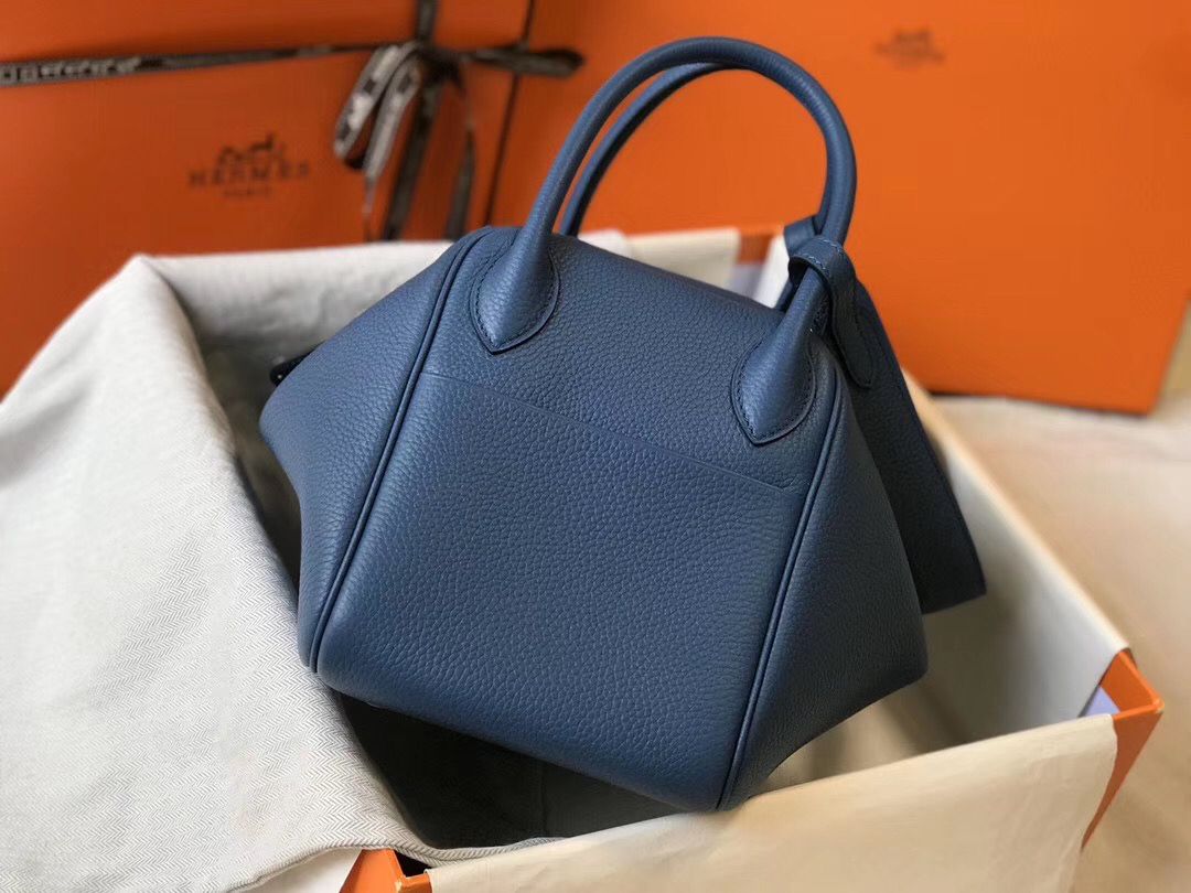 Hermes Lindy 30cm Bag In Blue Agate Clemence Leather PHW - Image 4