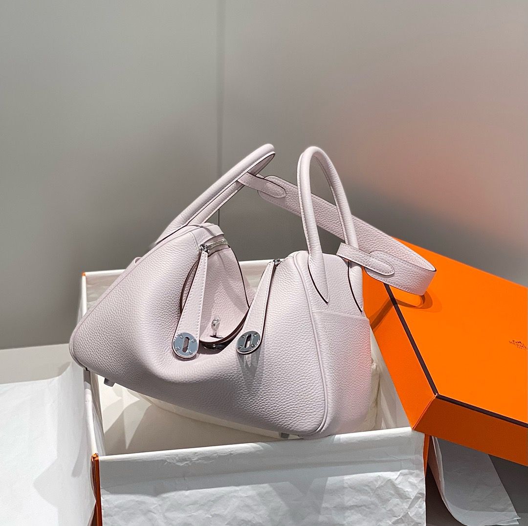 Hermes Lindy 30cm Bag In Mauve Pale Clemence Leather PHW - Image 4