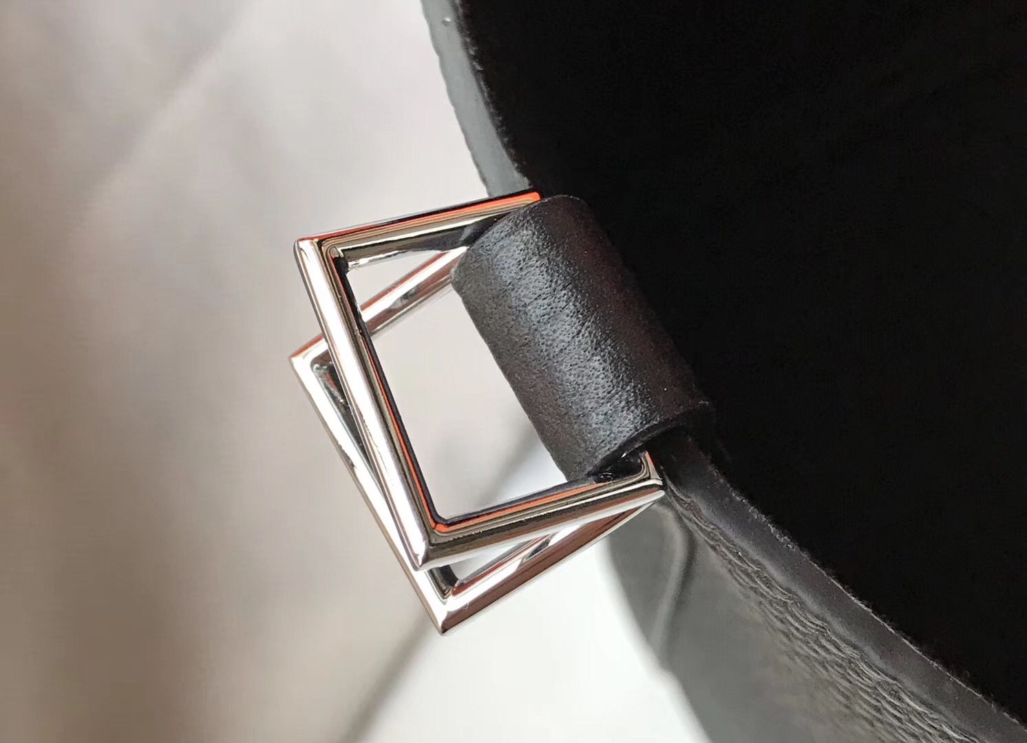 Hermes Picotin Lock 18 Bag In Black Clemence Leather - Image 7