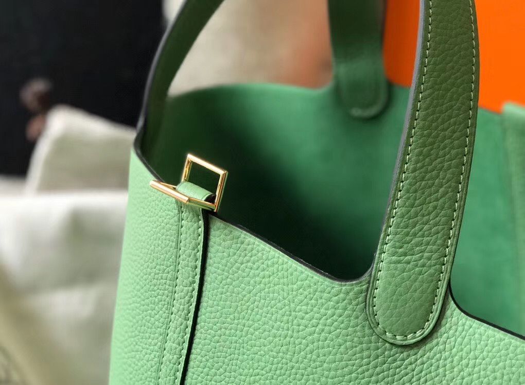 Hermes Picotin Lock 18 Bag In Vert Criquet Clemence Leather - Image 7