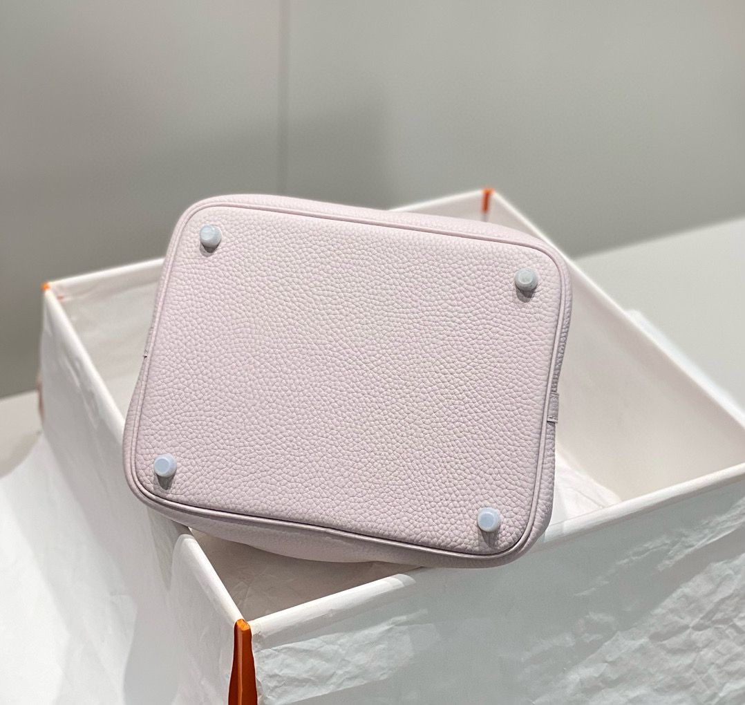 Hermes Picotin Lock 22 Bag In Mauve Pale Clemence Leather - Image 6