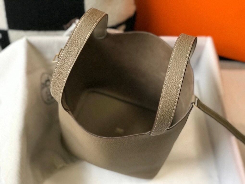 Hermes Picotin Lock 22 Bag In Tourterelle Clemence Leather - Image 9