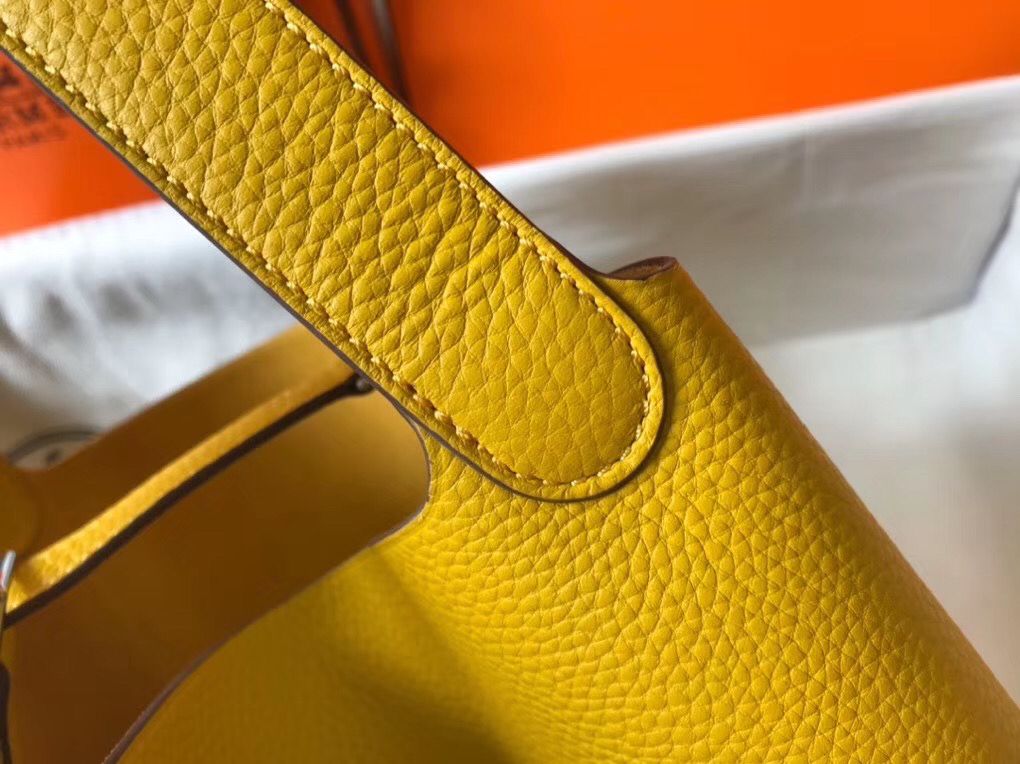 Hermes Picotin Lock 22 Bag In Yellow Clemence Leather - Image 6