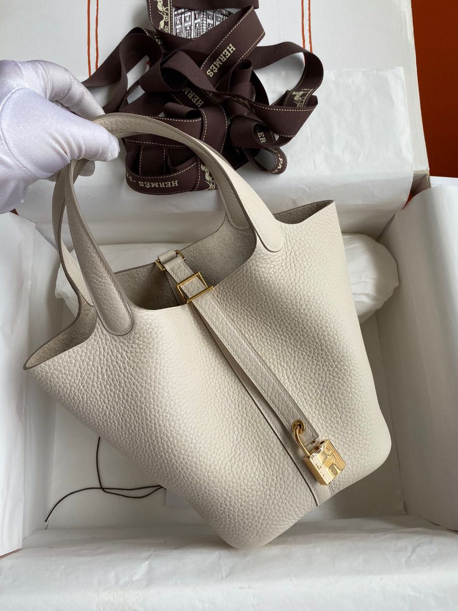 Hermes Picotin Lock 18 Handmade Bag in Craie Clemence Leather - Image 3