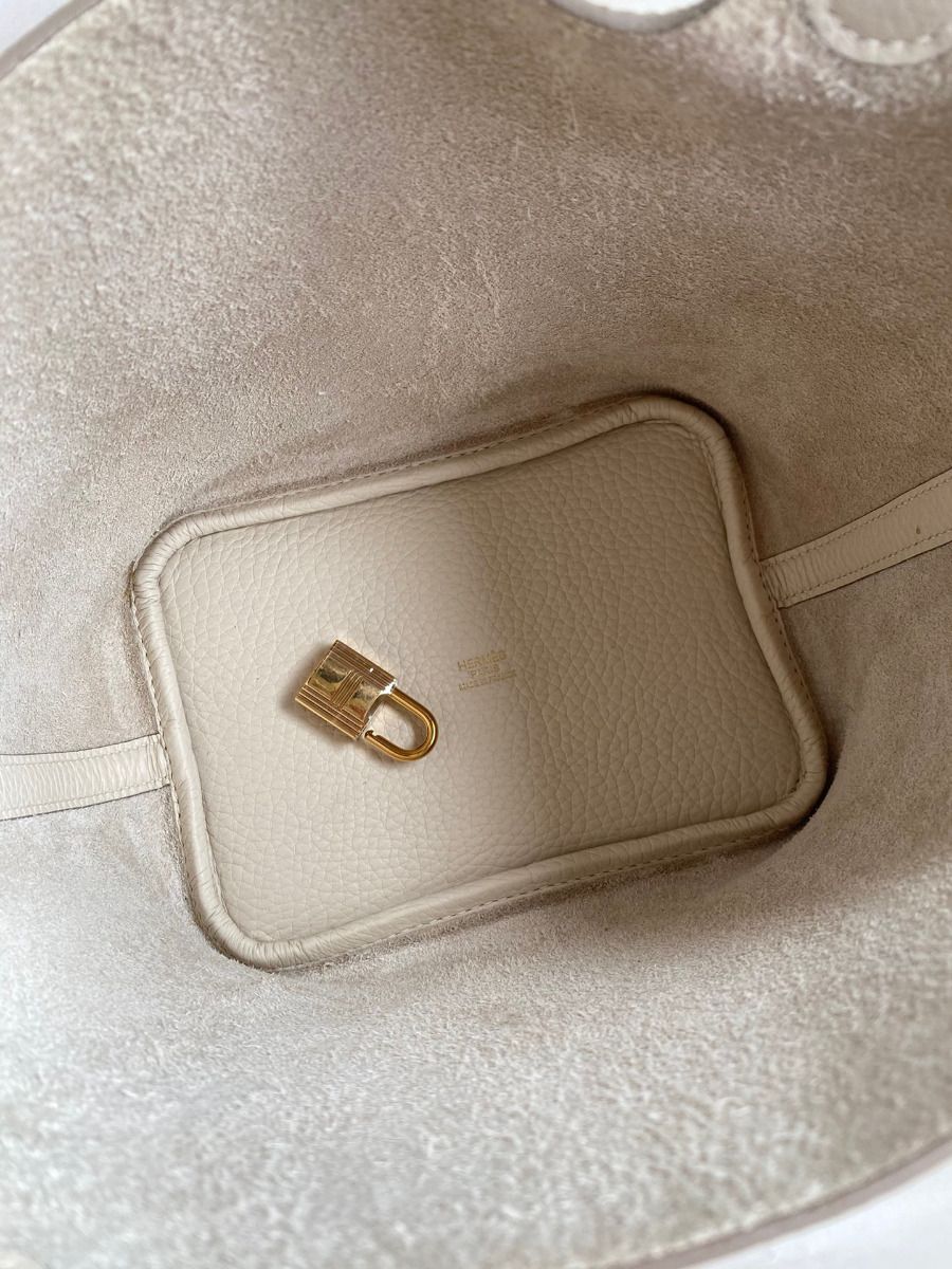 Hermes Picotin Lock 18 Handmade Bag in Craie Clemence Leather - Image 7