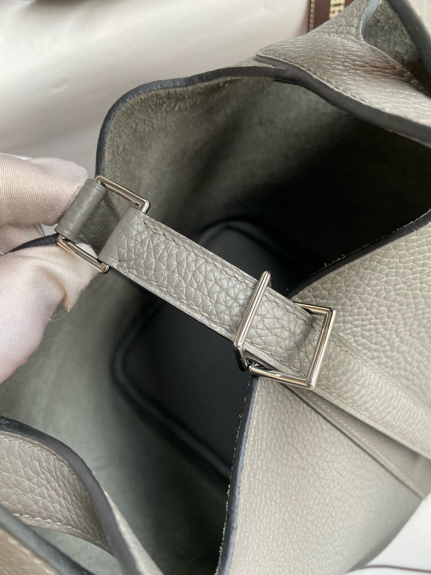 Hermes Picotin Lock 18 Handmade Bag in Gris Meyer Clemence Leather - Image 5