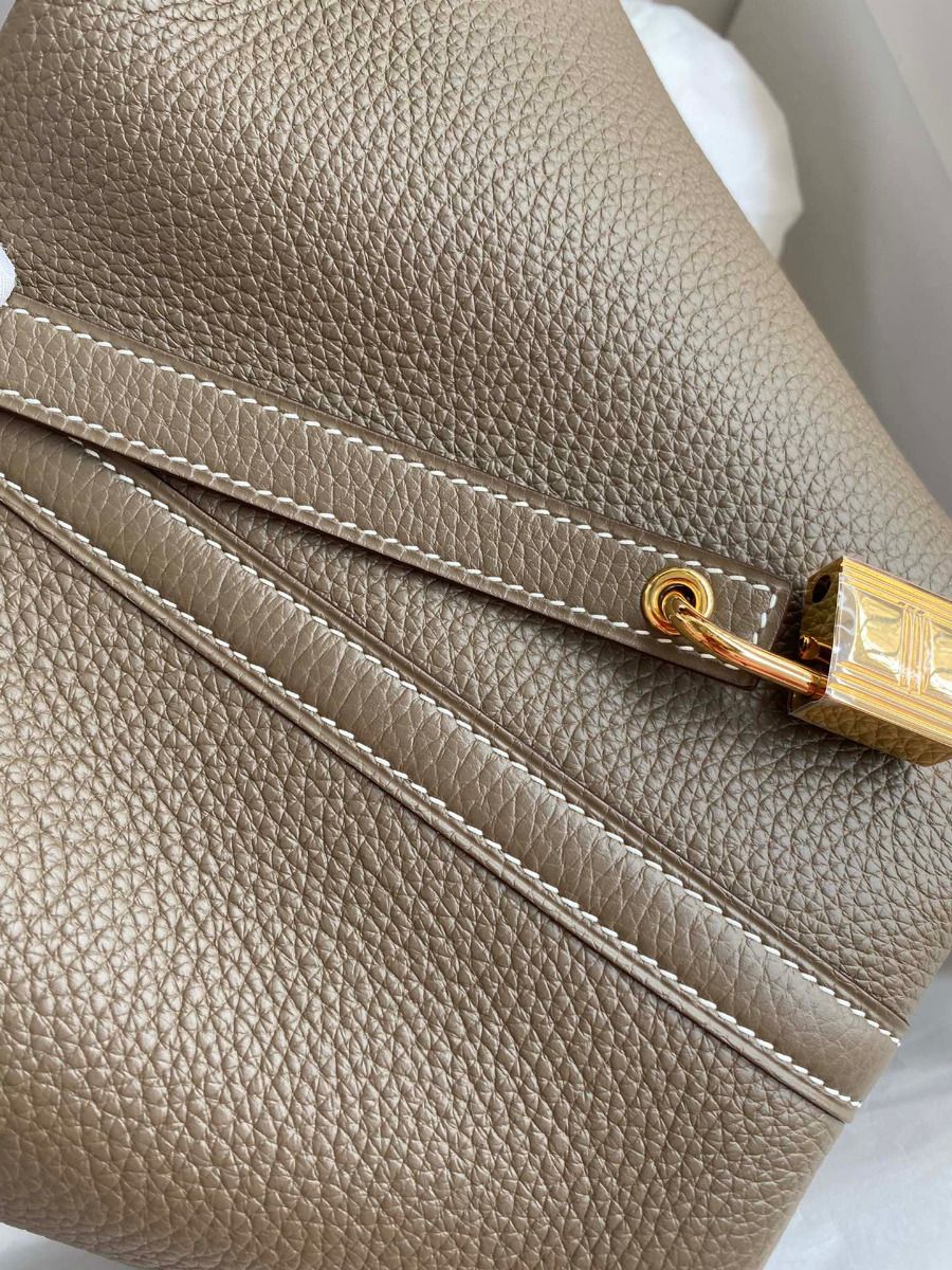 Hermes Picotin Lock 18 Handmade Bag in Taupe Clemence Leather - Image 4