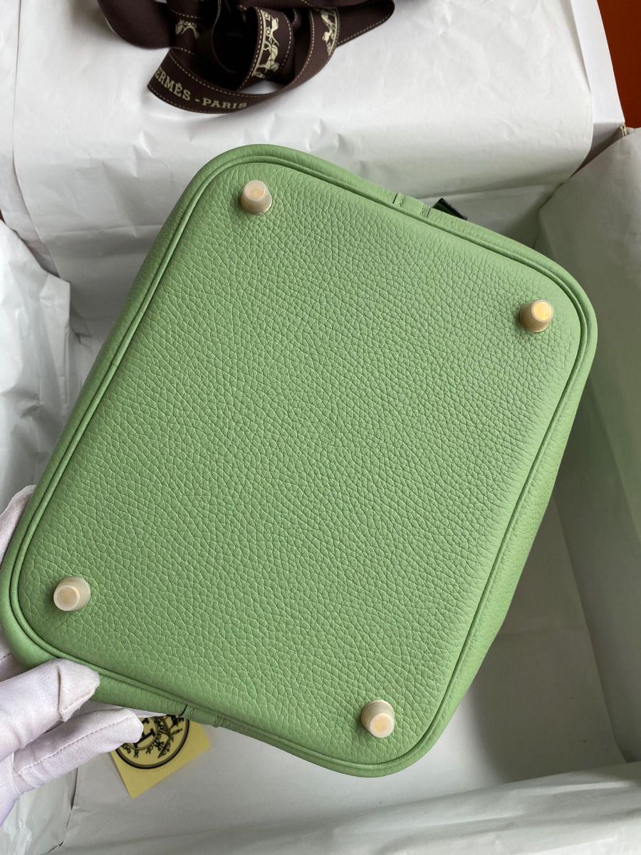 Hermes Picotin Lock 22 Handmade Bag in Vert Criquet Clemence Leather - Image 9