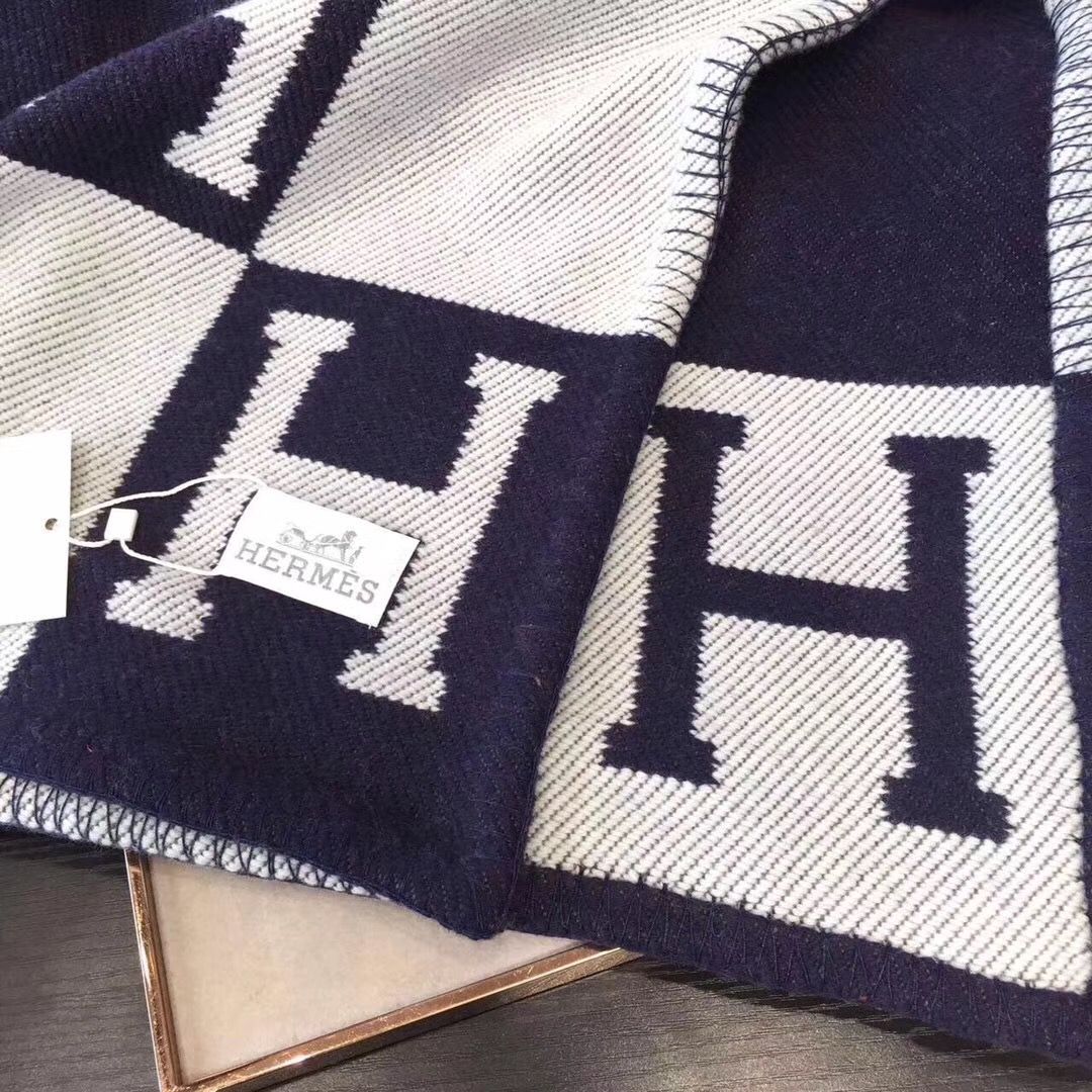 Hermes Dark Blue Avalon Throw Blanket - Image 6