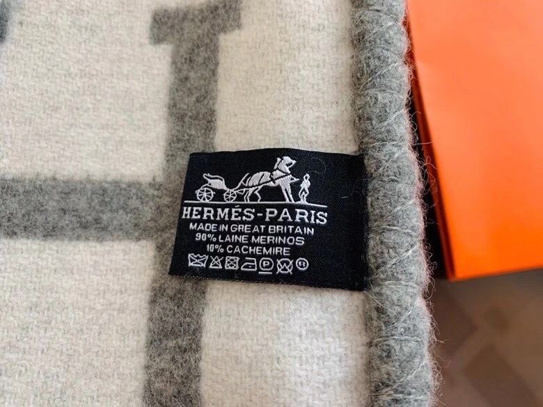 Hermes Grey Avalon III Throw Blanket - Image 4