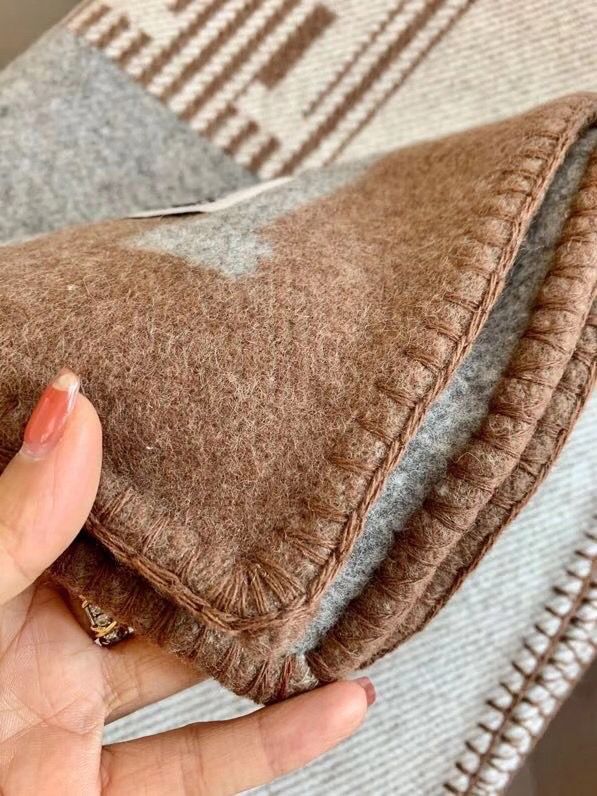 Hermes Caramel Echecs Et Trames Blanket - Image 6
