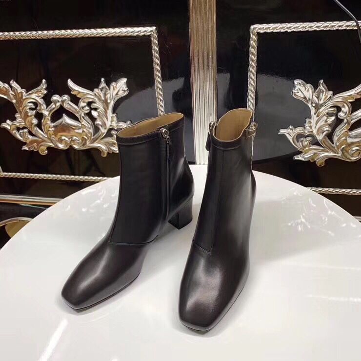 Hermes Black Calfskin Power Low Boot - Image 4