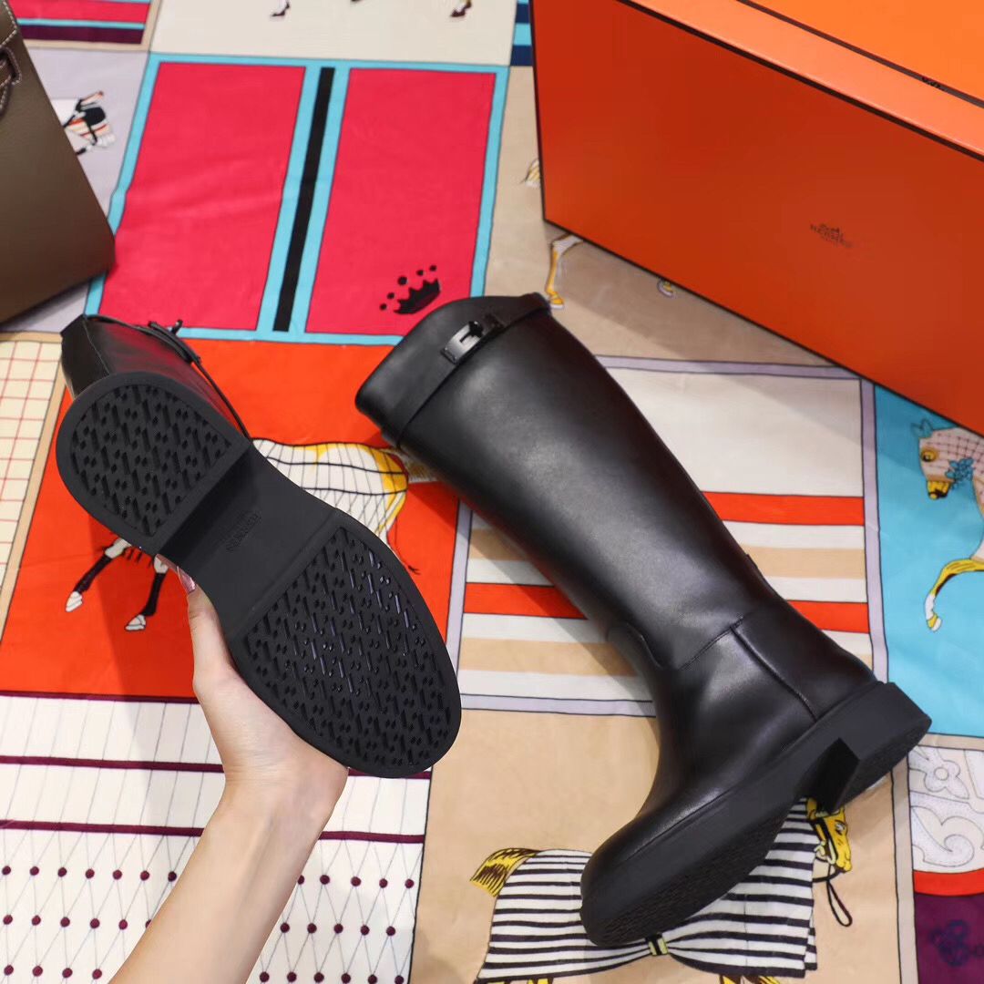 Hermes Variation Boots In Black Calfskin - Image 9