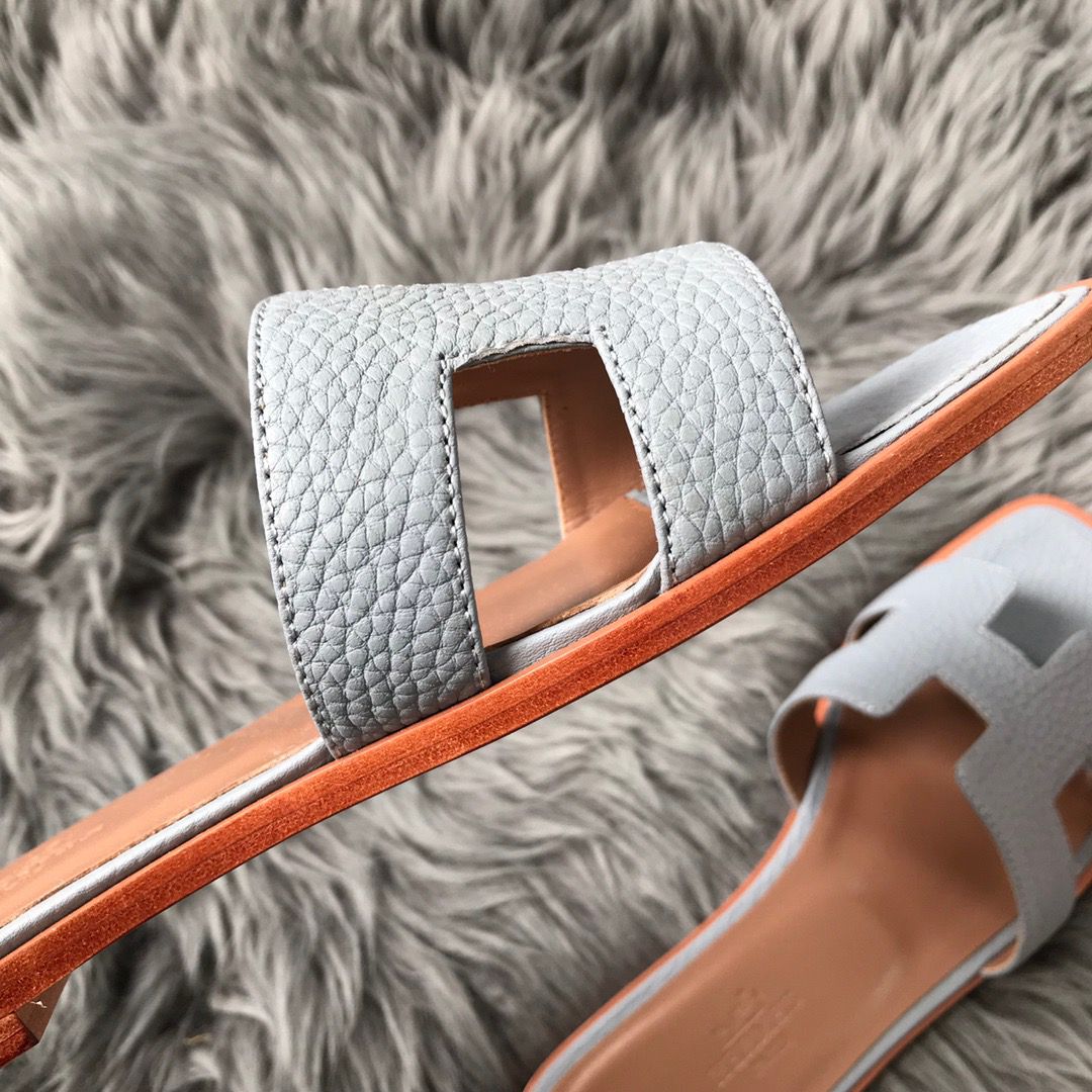 Hermes Oran Slide Sandals In Blue Lin Clemence Leather - Image 5