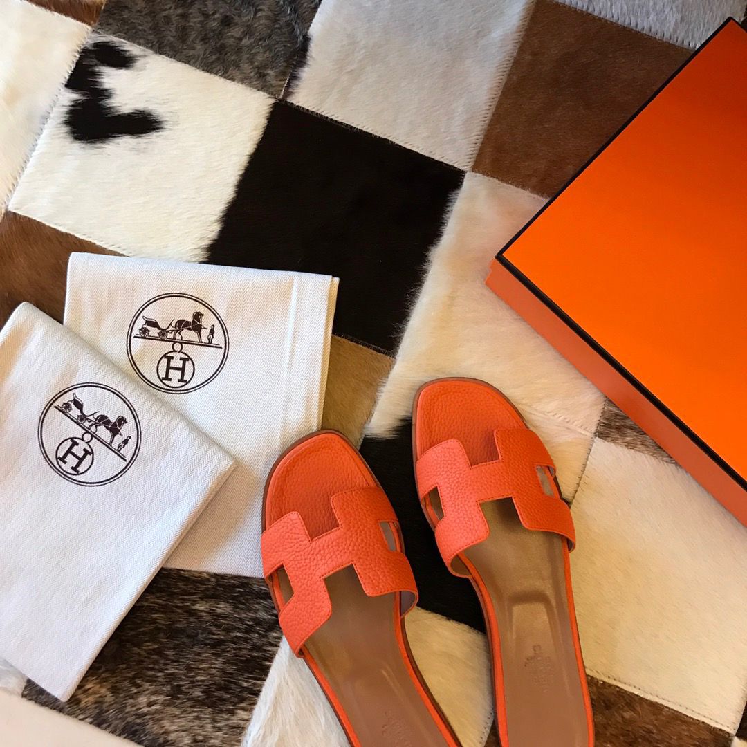 Hermes Oran Slide Sandals In Orange Clemence Leather - Image 6