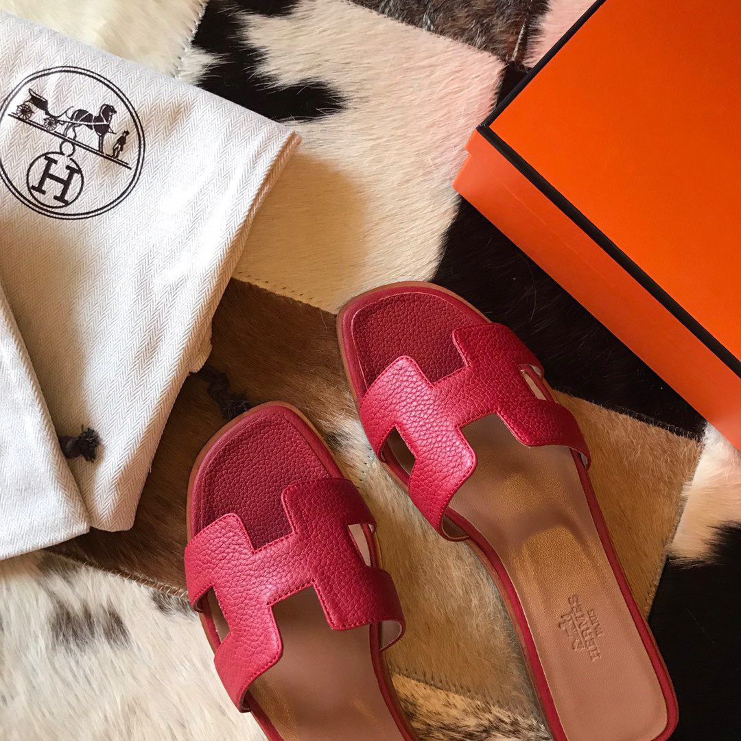 Hermes Oran Slide Sandals In Red Clemence Leather - Image 7