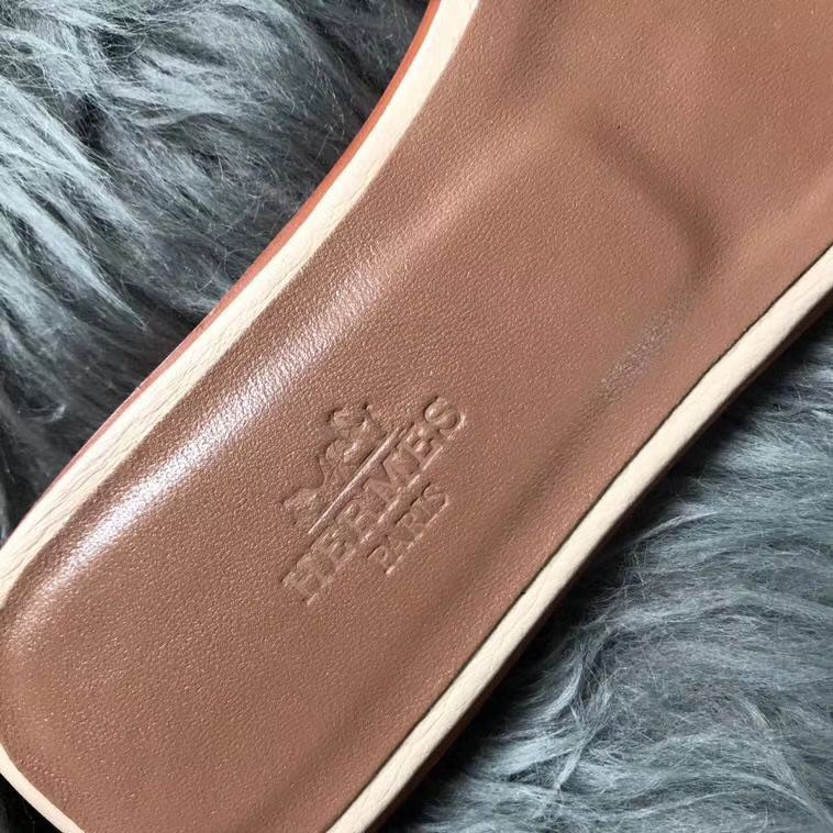 Hermes Oran Sandals In Beton Clemence Leather - Image 6