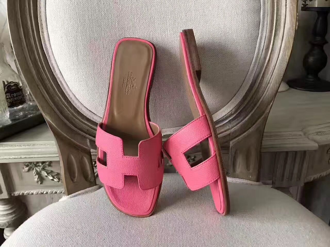 Hermes Oran Sandals In Rose Confetti Epsom Leather - Image 3