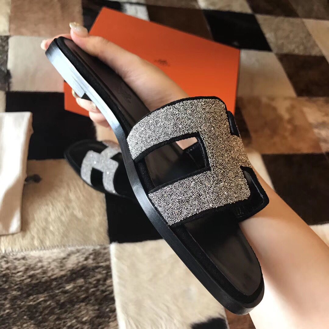 Hermes Oran Sandals In Black Suede With Crystal - Image 3