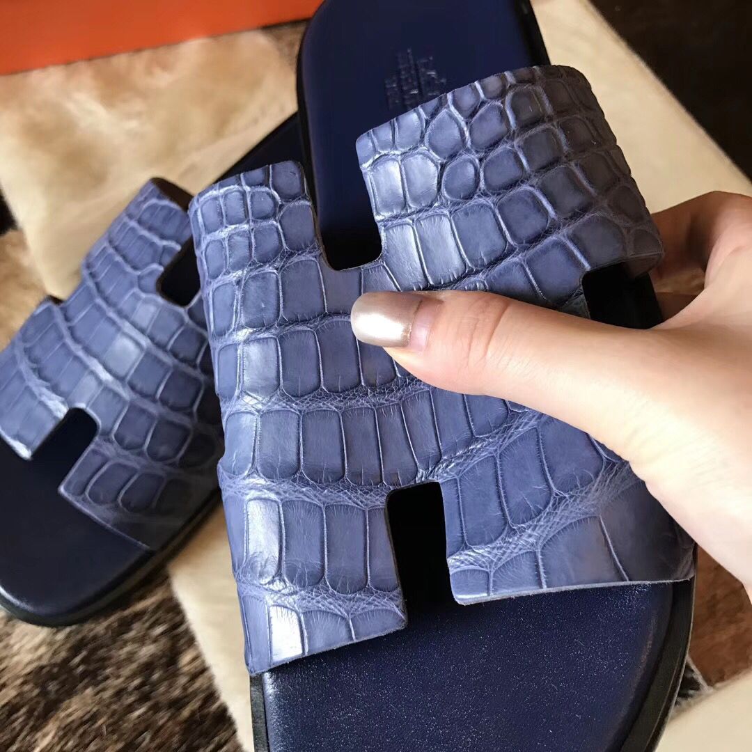 Hermes Izmir Sandals In Blue Matte Niloticus Crocodile - Image 4