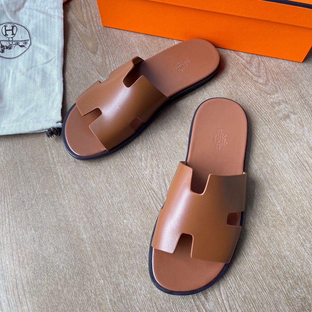 Hermes Izmir Sandals in Gold Swift Calfskin - Image 7